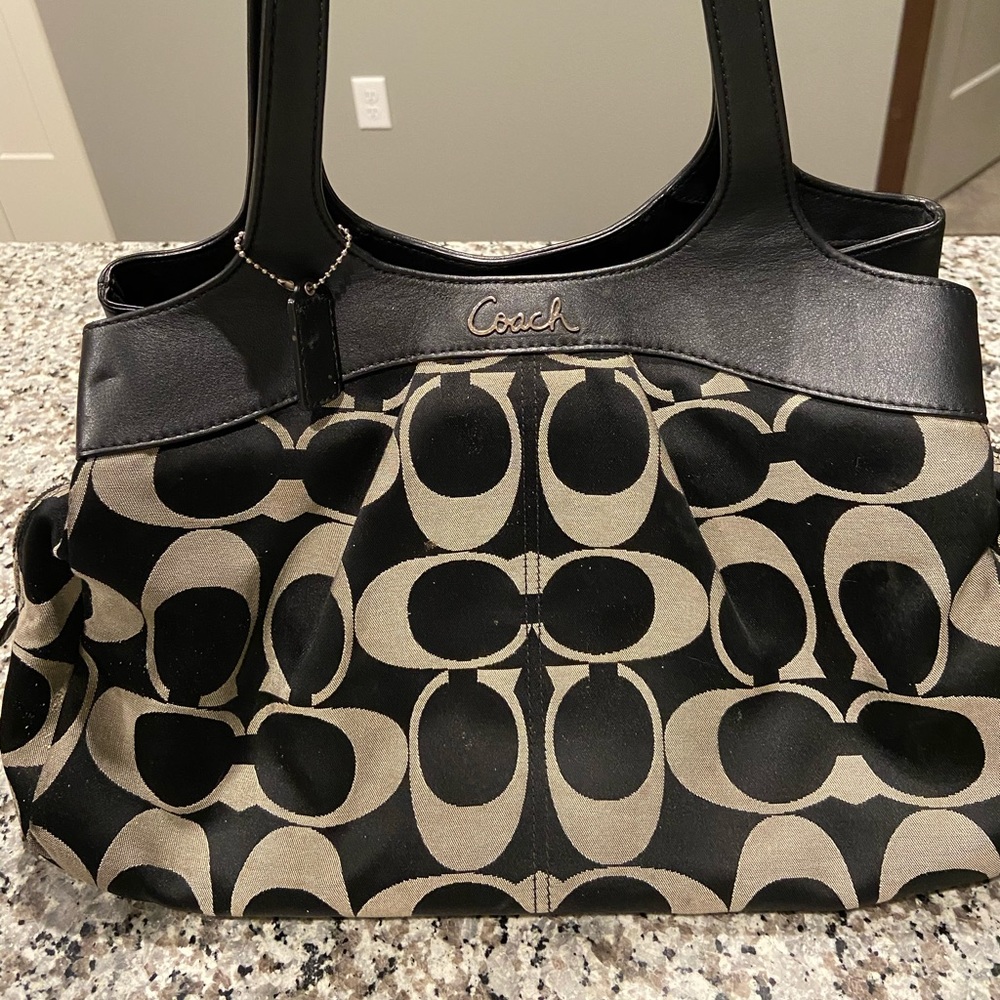 Authentic Coach Purse - Signature Collection🖤💙 - Picture 2 of 5